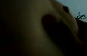 Парень снимает грудастую казашку на камеру телефона