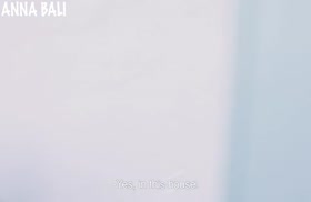 После прогулки привел девушку домой погреться