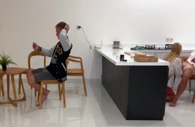 Пока тупой поц смотрит футбол его девушку прет другой