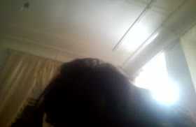 Поц снимает на мобилу минет от своей девушки