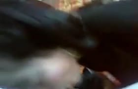 Узбечка заглатывает пенис по самые яйца